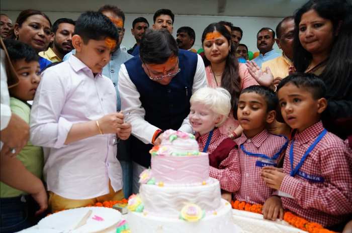 ”युवा संकल्प दिवस“ के रूप में मनाया गया मुख्यमंत्री का जन्मदिन, चारों धाम में की गई भव्य पूजा अर्चना