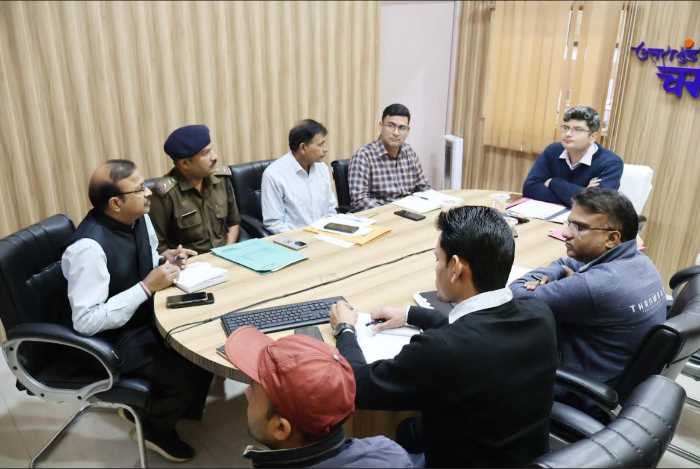 चमोली : सड़क मार्ग पर बॉटलनेक प्वॉइट, नए पार्किंग स्थल चयन के साथ ओवरलोडिंग के विरूद्व सख्त कार्रवाई के दिए निर्देश