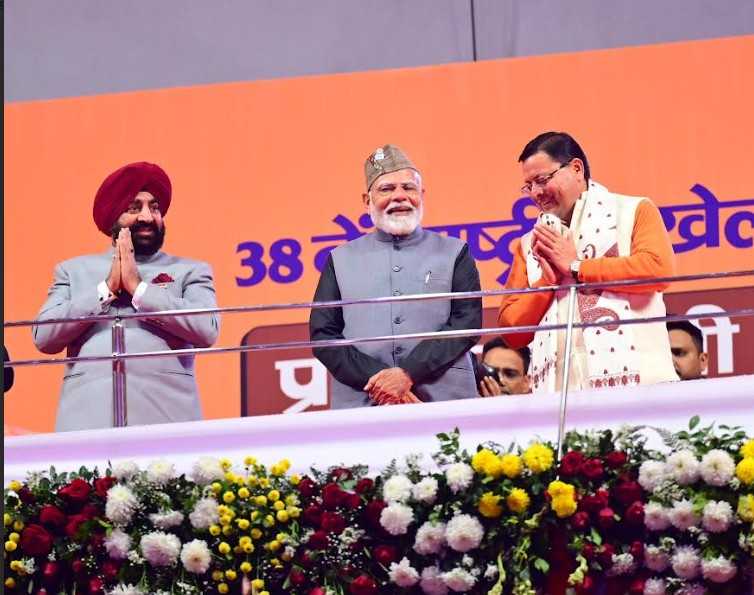 बड़ा मंच, तीन विषय और उत्तराखंड को बड़ी शाबासी यूसीसी, शीतकालीन यात्रा व प्लास्टिक मुक्त अभियान पर PM मोदी ने की सराहना